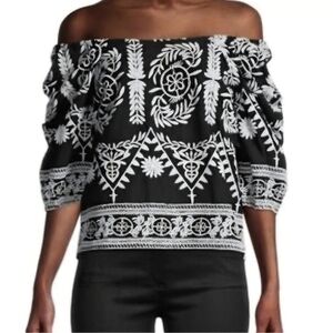 Saks Fifth Avenue Black And White Embroidered Boho Top Size S